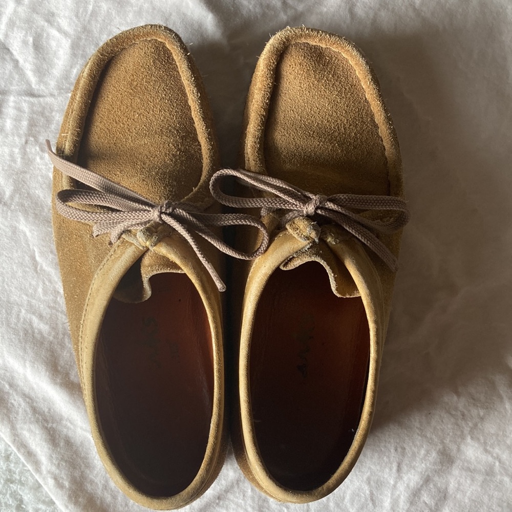 Clark’s original women’s 
 Wallaby shoes